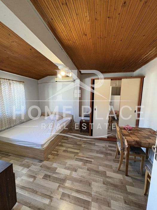 ЕДНОСТАЕН апартамент под наем - Център