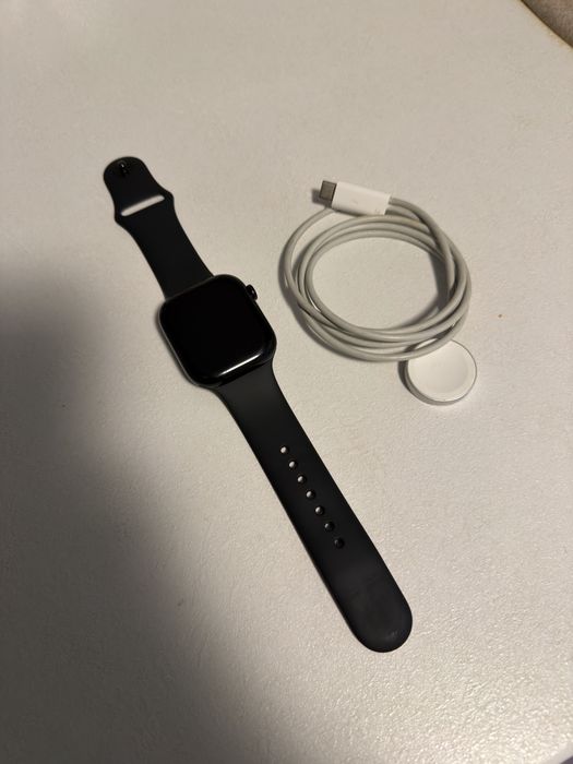 Apple Watch 10 GPS + Cellular, 94% baterie, Jet Black, 46mm