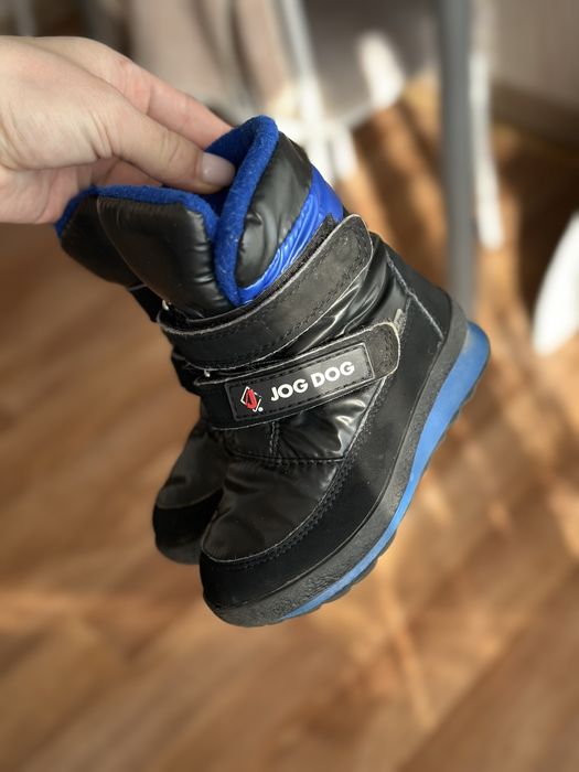 Продам детские ботинки