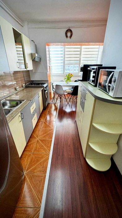 Vand apartament 3 camere • Griviței • 66 mp • 2 parcări • Mobilat • ++