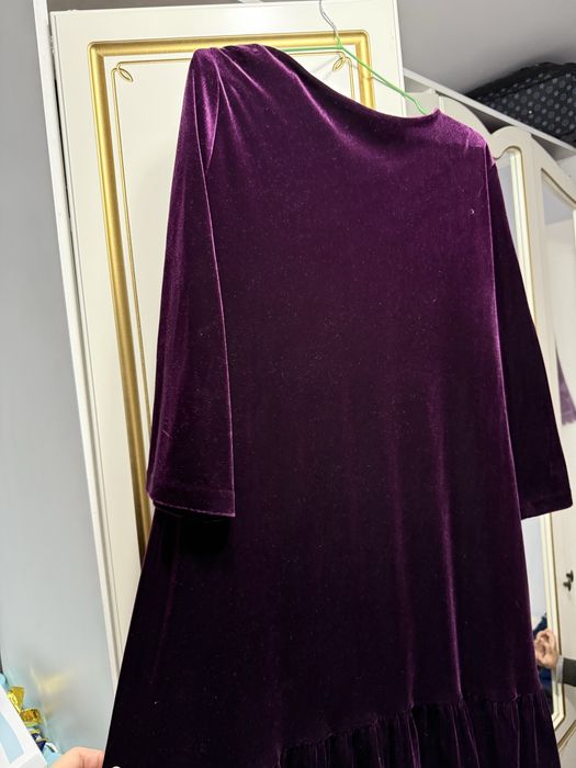 Продам платье , бархатное