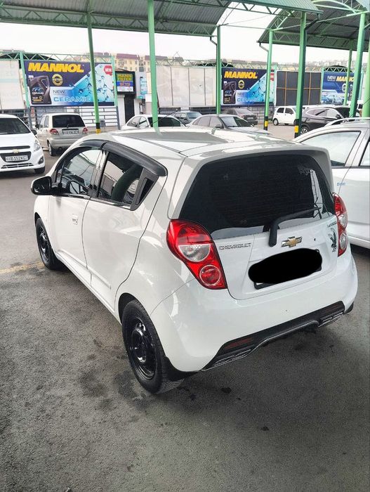 Автомашина chevrolet spark