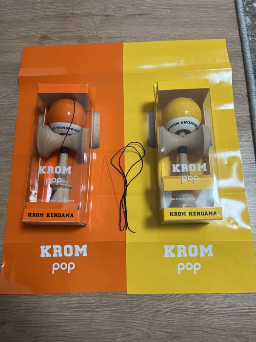 2 kendame krom pop cu autografe de la echipa x remus cu ațe de schimb si stickere(kendamele sunt originale)