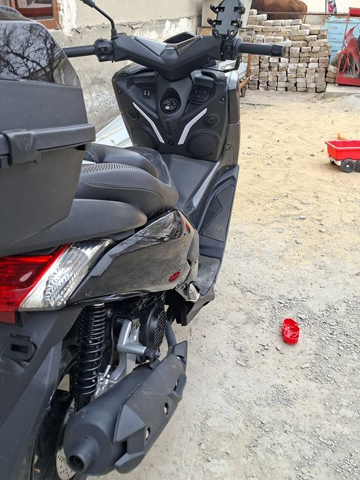 N max sotiladi 3600 km yurgan