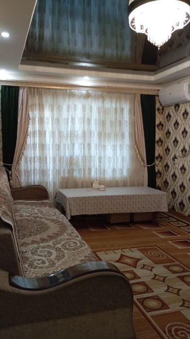 4 xonali 5-etaj Obldorni yon tarafi 12 avtobus yulini yoqasi