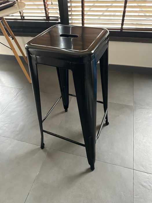 Черен Метален Бар Стол с 2г гаранция и доставка до еконт