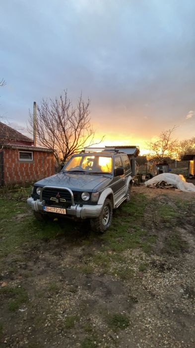 Mitsubishi Pajero 2.5