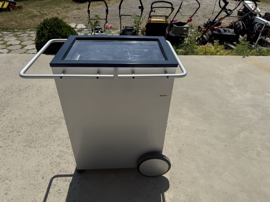 Малка витрина на колелца - Количка Bosch