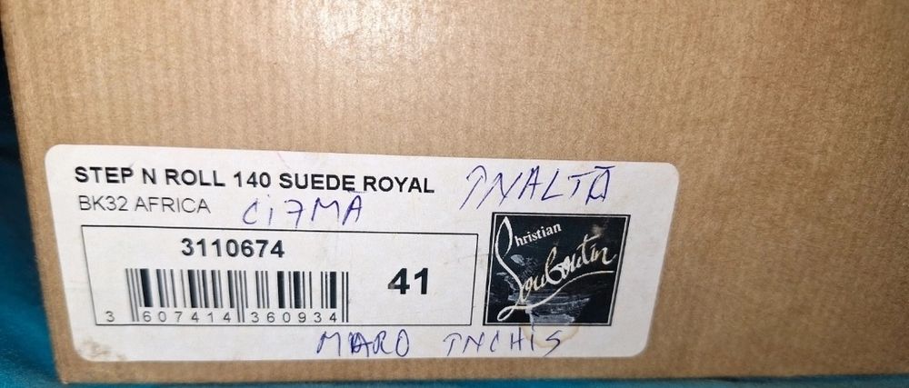 Cizme Christian Louboutin din piele întoarsă