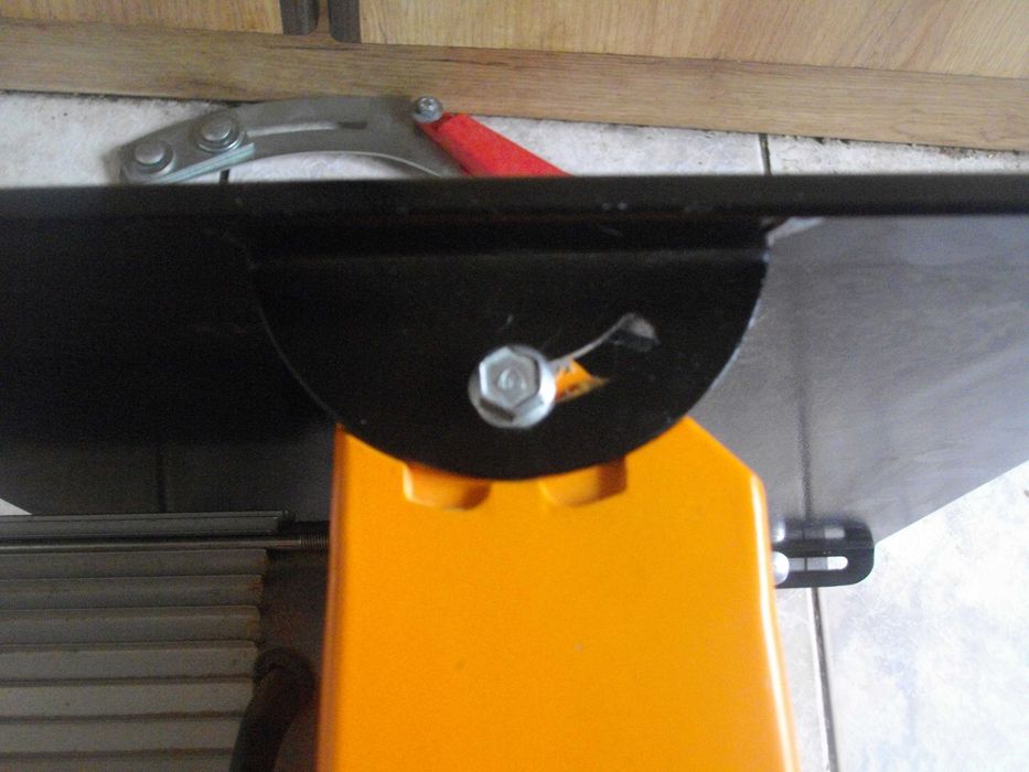 HANNING 700W 3,2A електрически немски настолен циркуляр професионален