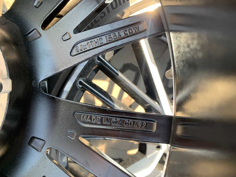 Jante BMW Seria 1 F40 2 F44 Anvelope iarna noi Bridgestone 235 35 19