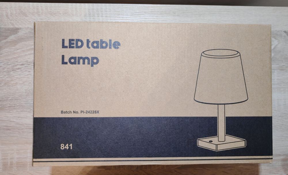 Lampa de masa LED Postlucky fara fir cu telecomanda RGB