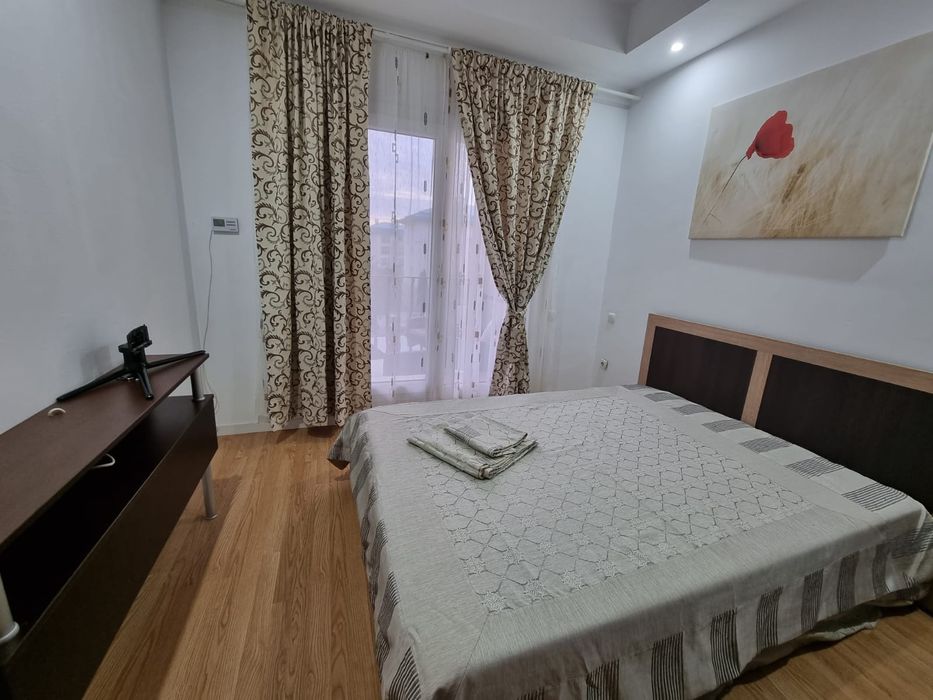 Propietar, Inchiriez apartament 2 camere utilat in Cosmopolis loc  par