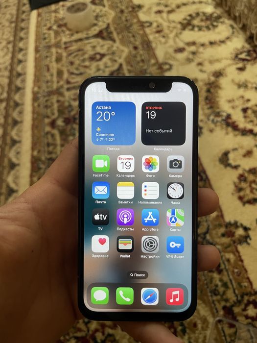 iPhone 12 mini в хорошем состоянии