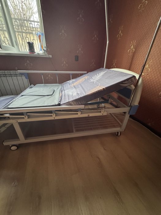 Кровать медицинская