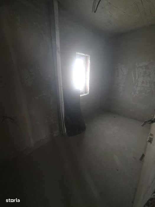 Casă nouă cu 5 camere și mansardă
