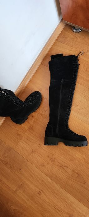 Cizme negre piele intoarsa