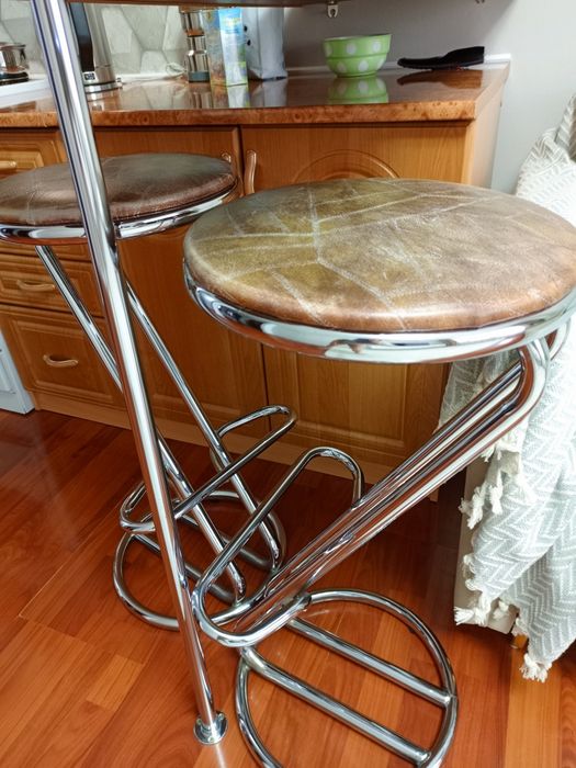 Продам барные стулья