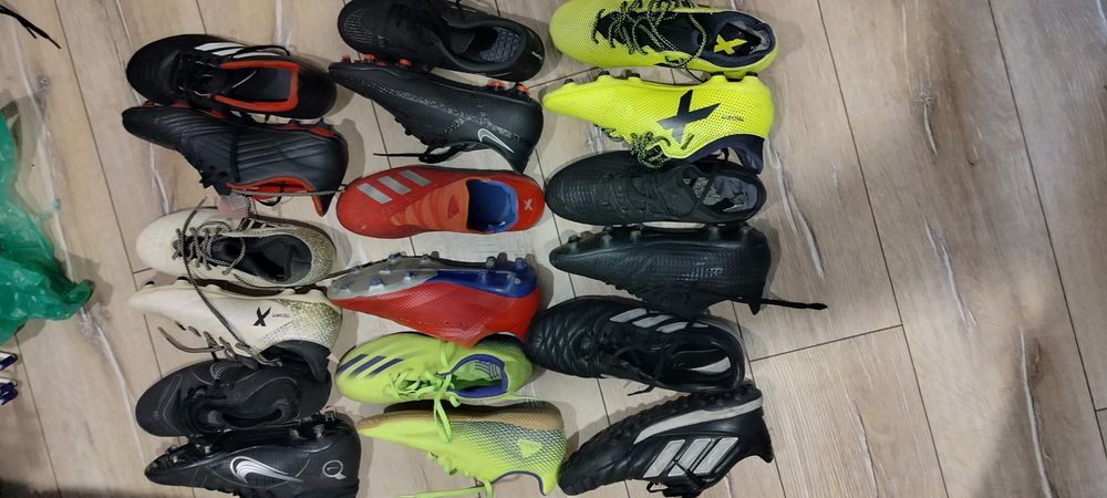 Футболни бутонки, стоножки размери от 40 до 42