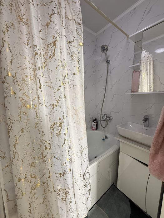 Продам срочно квартиру в центре города