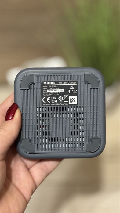 Оригинално безжично зарядно (станция) на Samsung