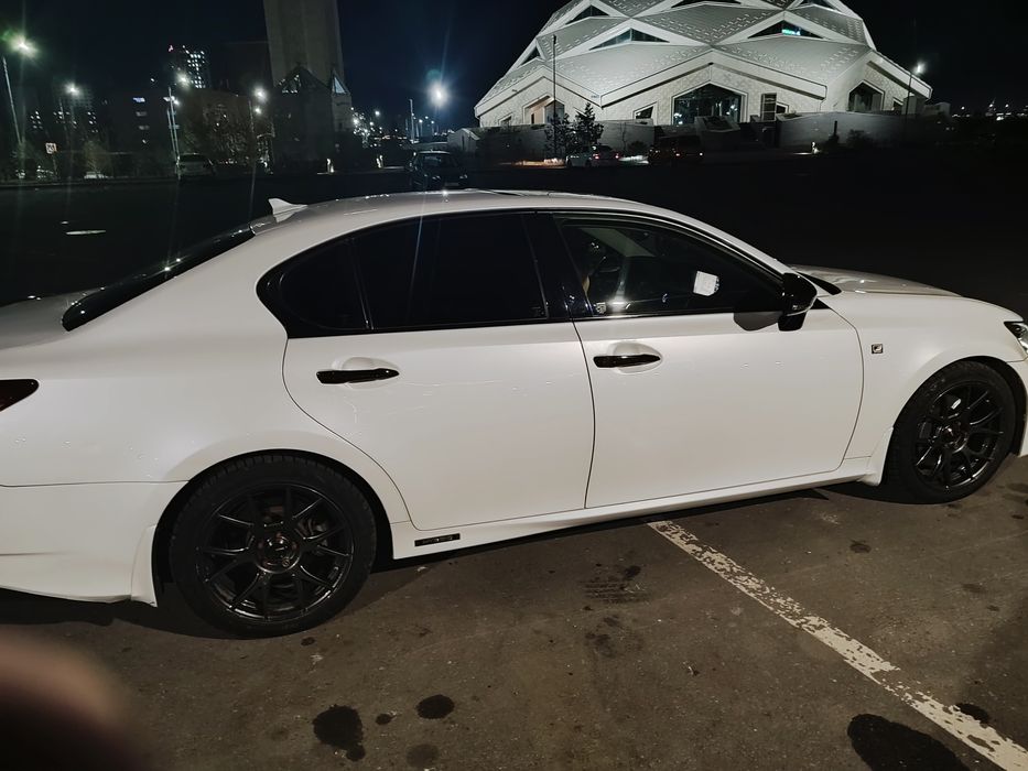 Продам Lexus GS 450h
