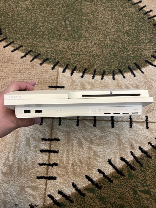 Ps 3 slim  Yaponya 1 ta jostik