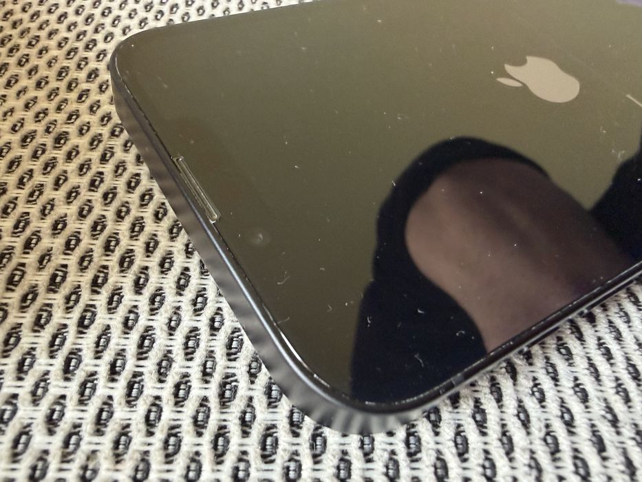 Iphone 16e като нов