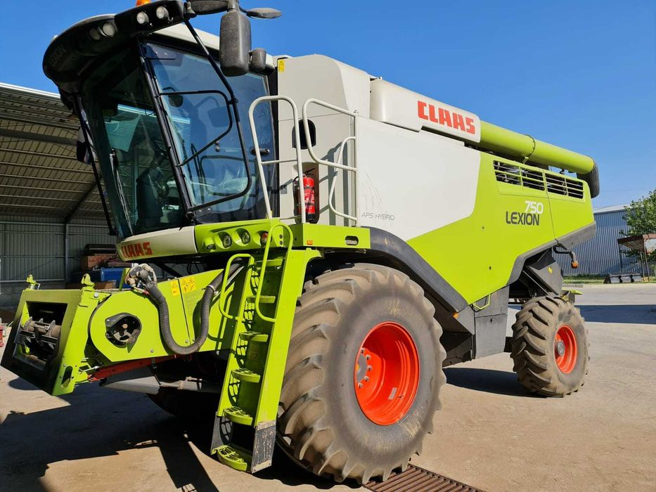 Combina Claas Lexion 750
