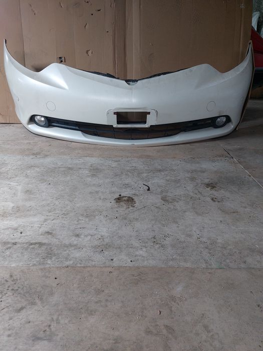 Бампер на тойота эстима