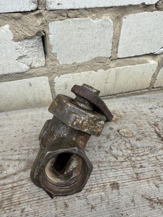 Бронзовый кран на 25 мм