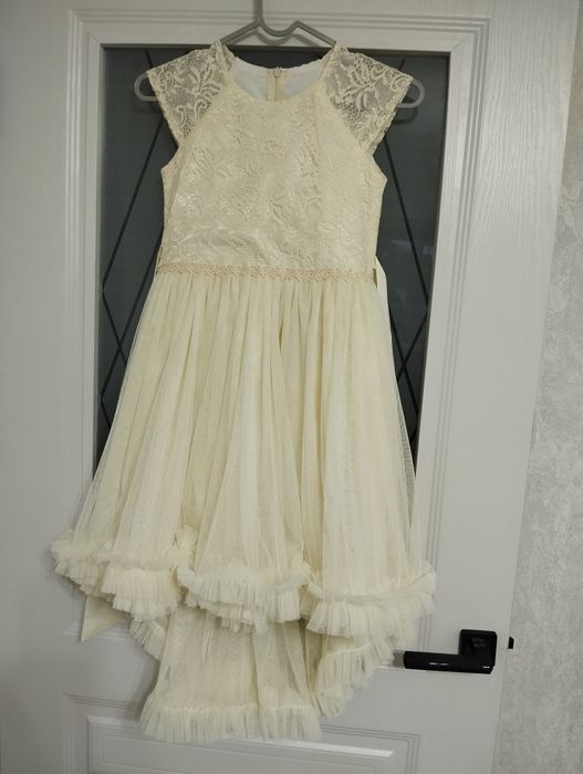 Продам платье для девочки