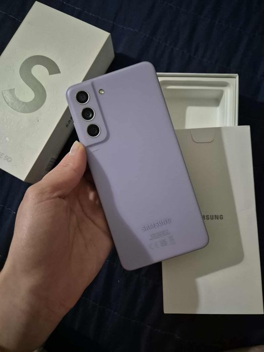 Телефон Samsung S21 fe 5G