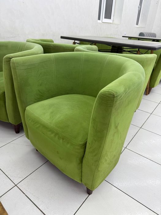 Продам  мебель  для  кафе