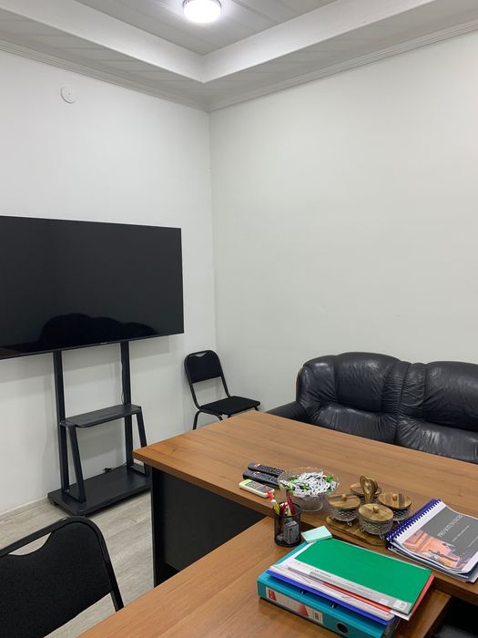 5/1/2- нежилое помещение центр, 135 кв Новомосковкая 1500