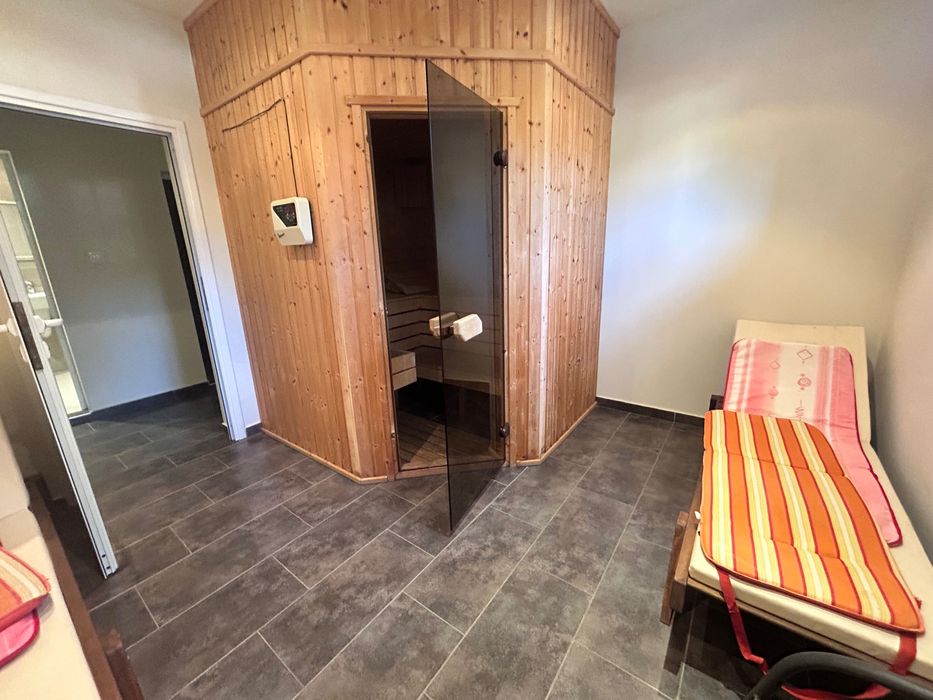 Продава се Двустаен апартамент в Варна, м-т Траката - 72 кв.м за 2125 €/кв.м - Снимка #16