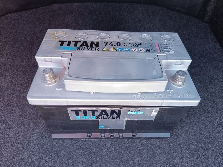 Продаю аккумулятор TITAN EURO SILVER.