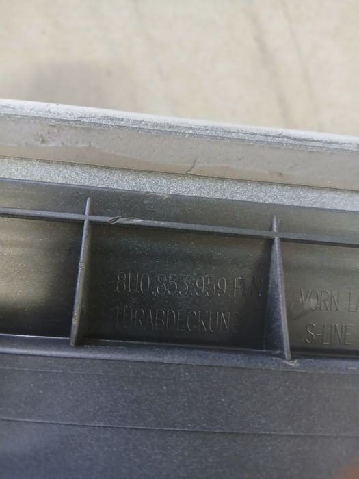 Bandou Portiera Stanga Fata Audi Q3 8U, 8Ub, 8Ug 2011 - 2018 8U0853959