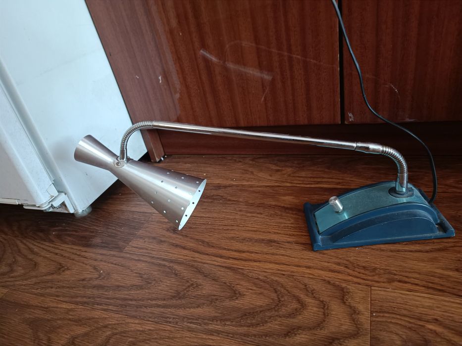 Лампа для дома. Для учебы