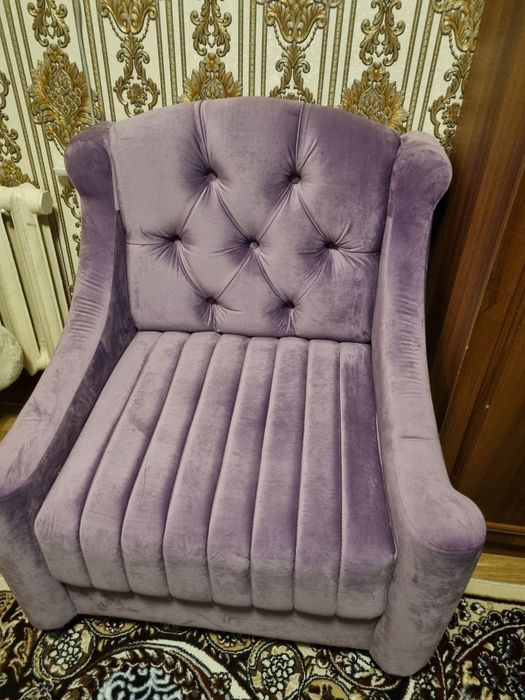 Продаю диван и 2 кресла