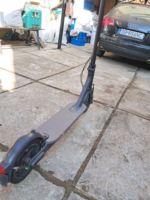 Vând trotineta!!!