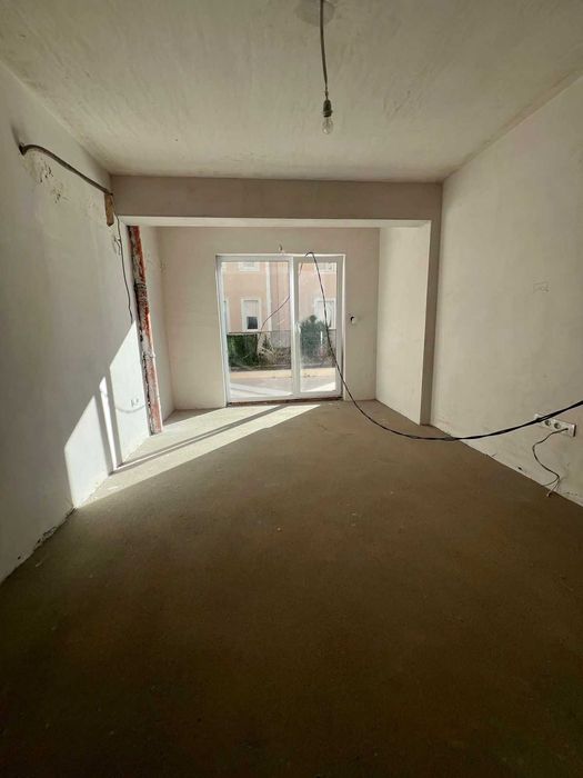 Продава се Тристаен апартамент в Пловдив, Остромила - 131 кв.м за 662 €/кв.м - Снимка #6