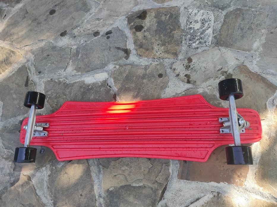 Vand skateboard nou