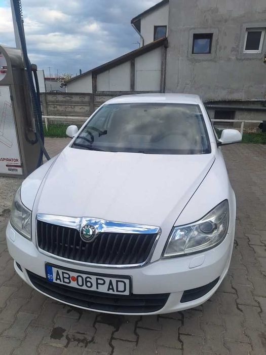 Vând Skoda Octavia
