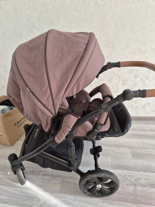 Продам детскую  коляску