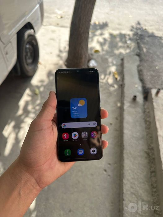 Samsung s22 8/256