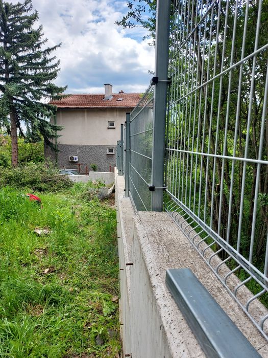 Оградни пана монтаж