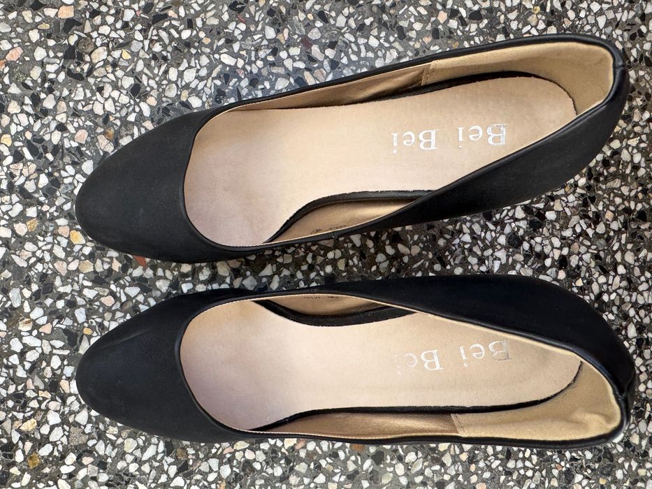 Дамски обувки на висок ток