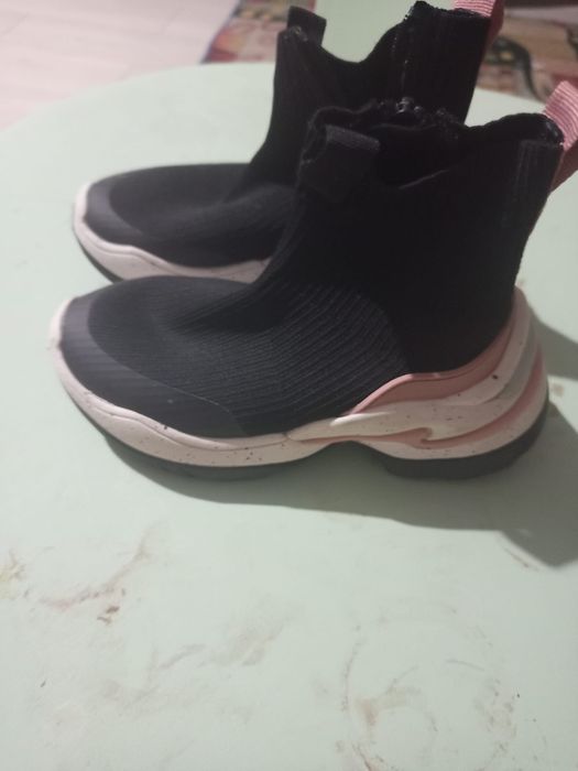 Ghete zara 27 stare foarte buna