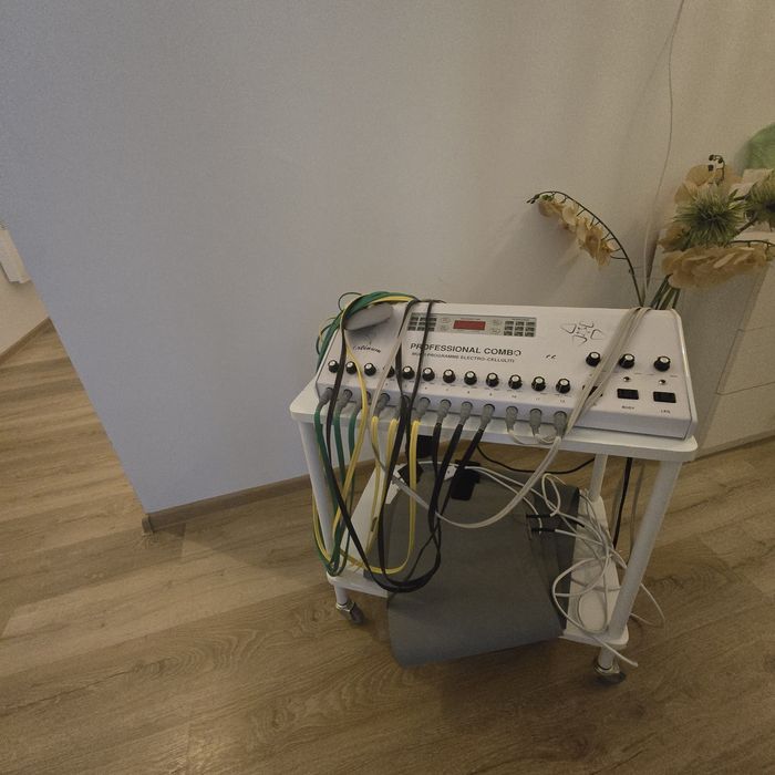 Vand Echipament profesional de electrostimulare si impachetare localiz